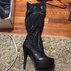 Thigh high leather black boot